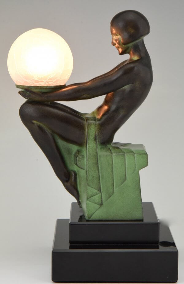 Art Deco style lamp seated nude DELASSEMENT LUMINEUX