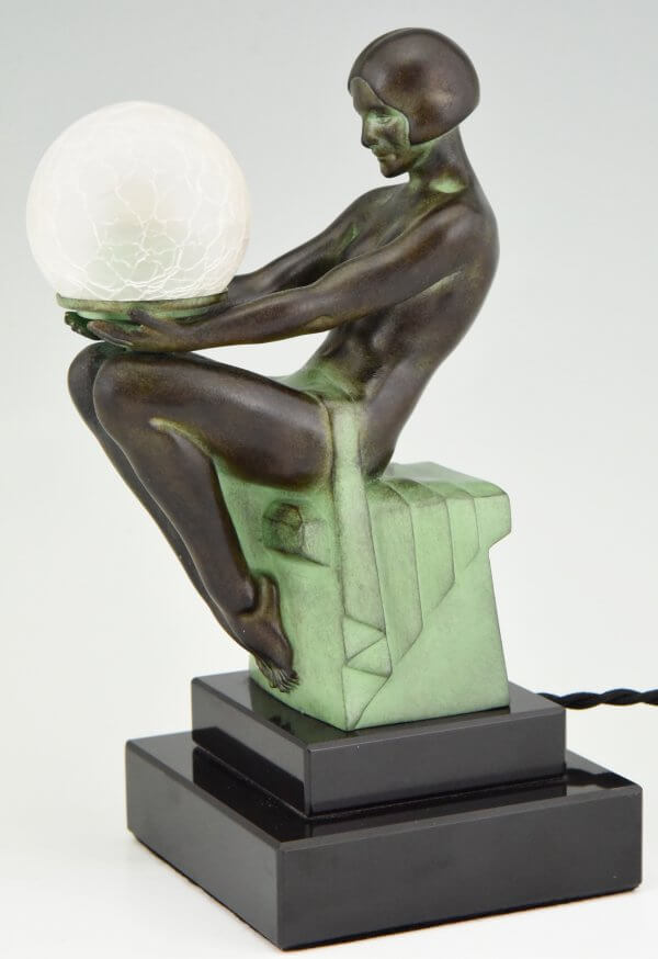 Art Deco style lamp seated nude DELASSEMENT LUMINEUX