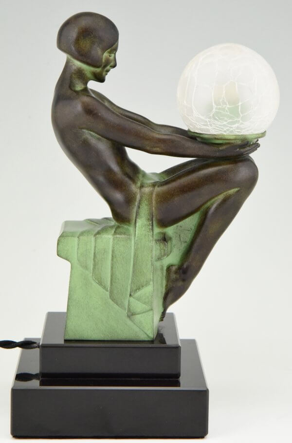 Art Deco style lamp seated nude DELASSEMENT LUMINEUX