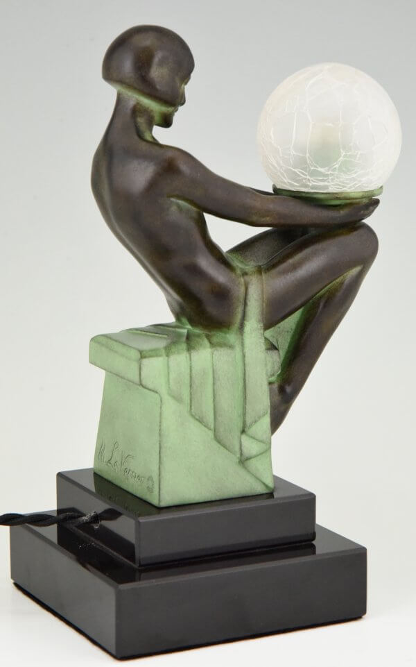 Art Deco style lamp seated nude DELASSEMENT LUMINEUX