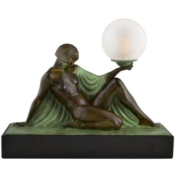 Reverie Guerbe Max Le Verrier lamp