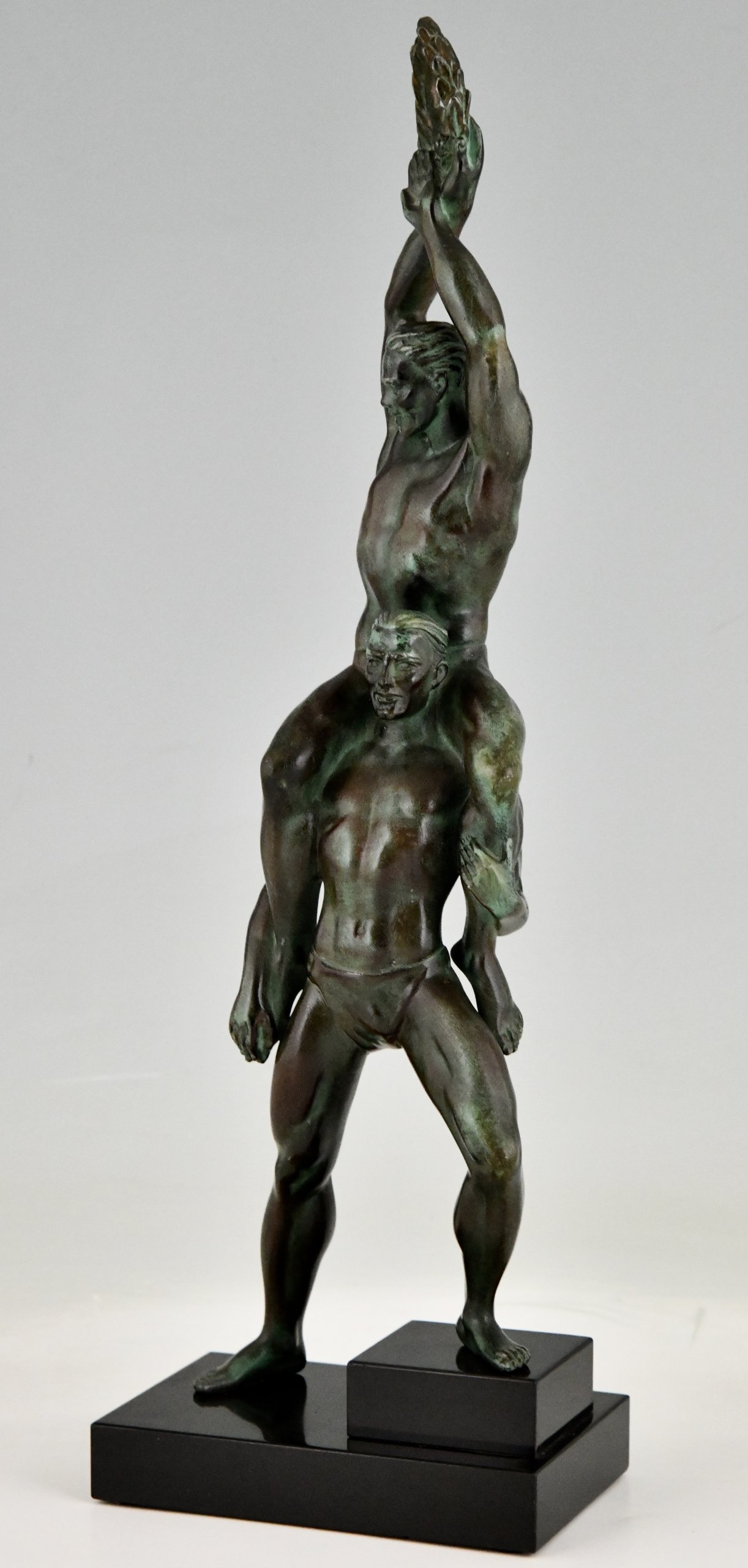 Art Deco sculptuur van 2 atleten met lauwerkrans