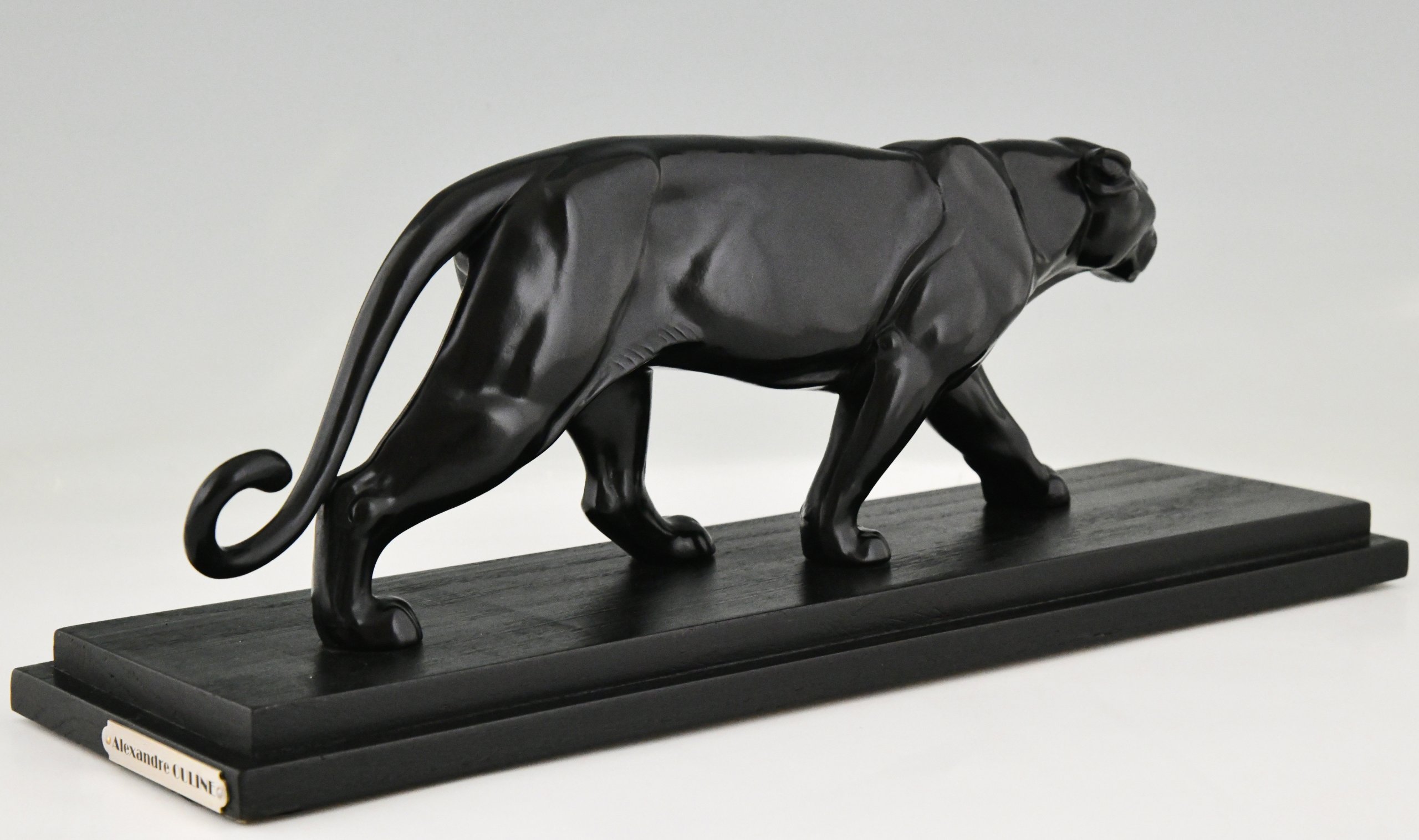 Art Deco Skulptur eines Panthers.