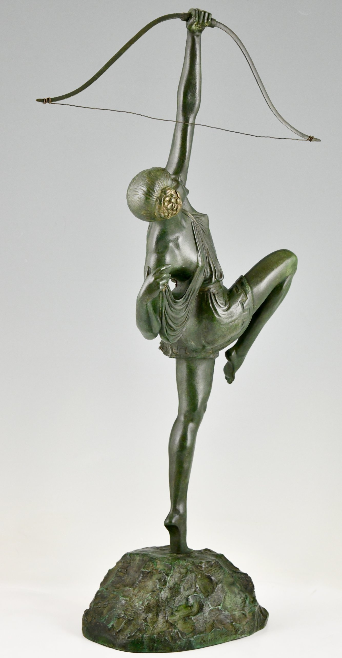 Sculpture en bronze Art Déco Diane