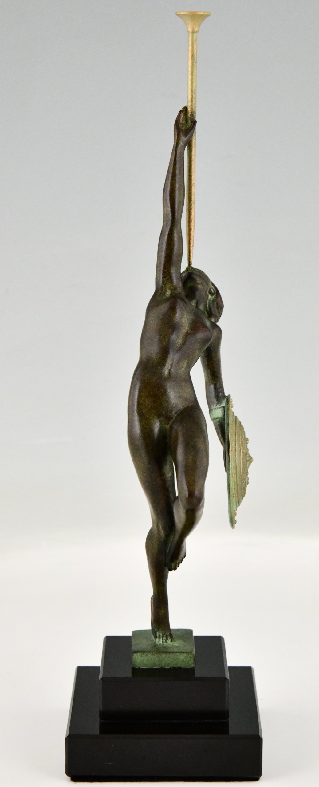 Sculpture style Art Déco JÉRICHO nu à la trompette