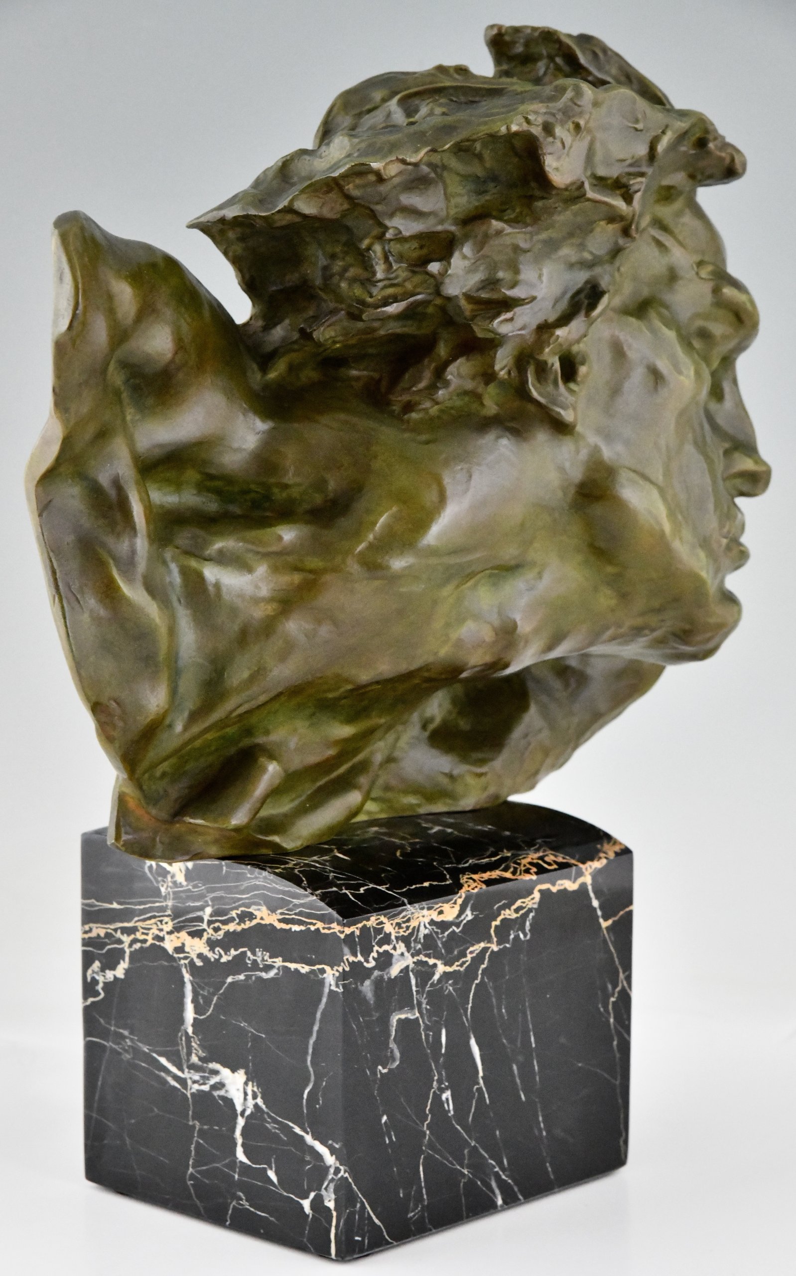 Le Rhone Art Déco Bronzeskulptur eines Mannes