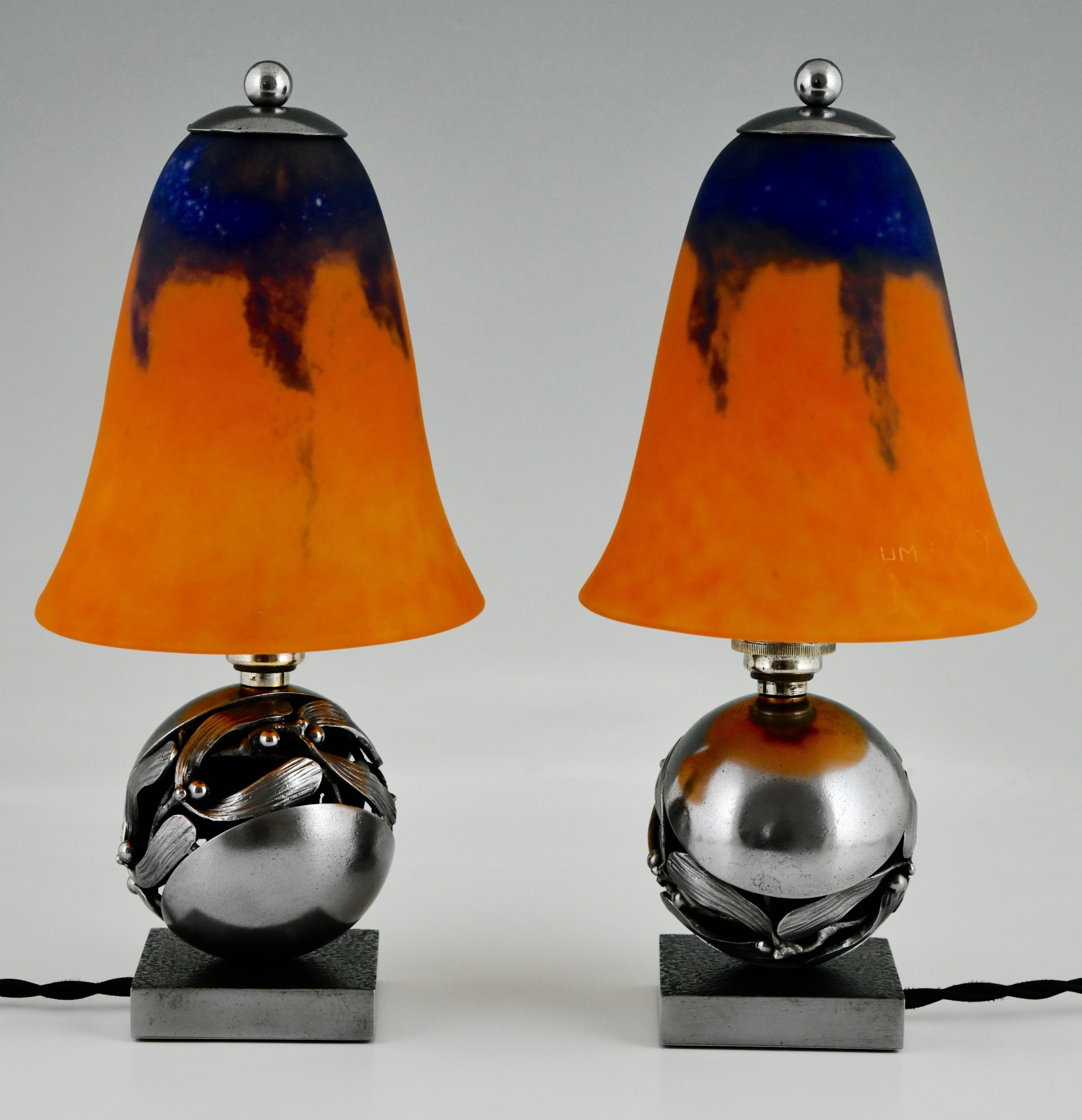Pair of Mistletoe or Boule de Gui Art Deco table lamps