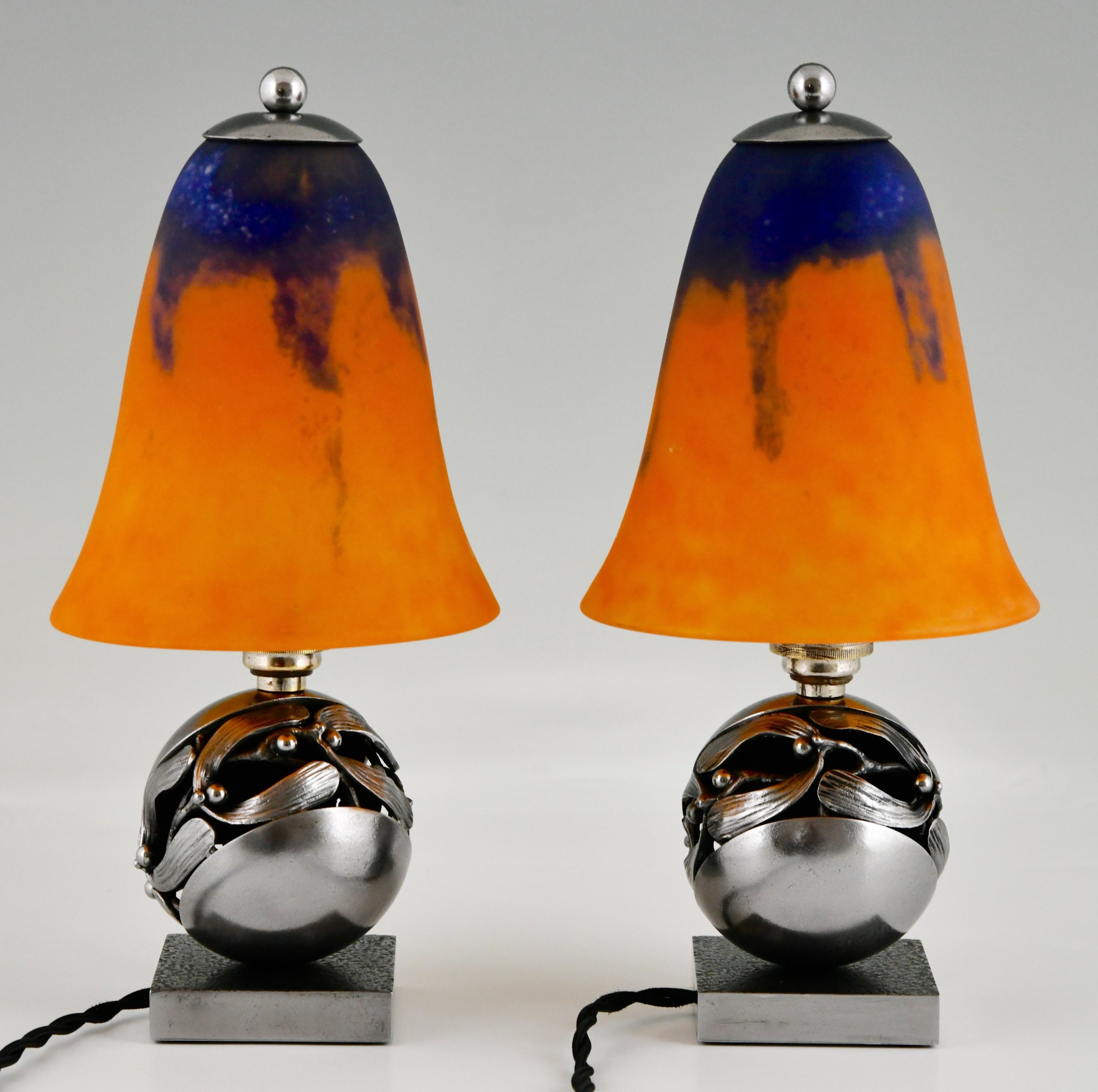 Paar Mistletoe oder Boule de Gui Art Deco Tischlampen