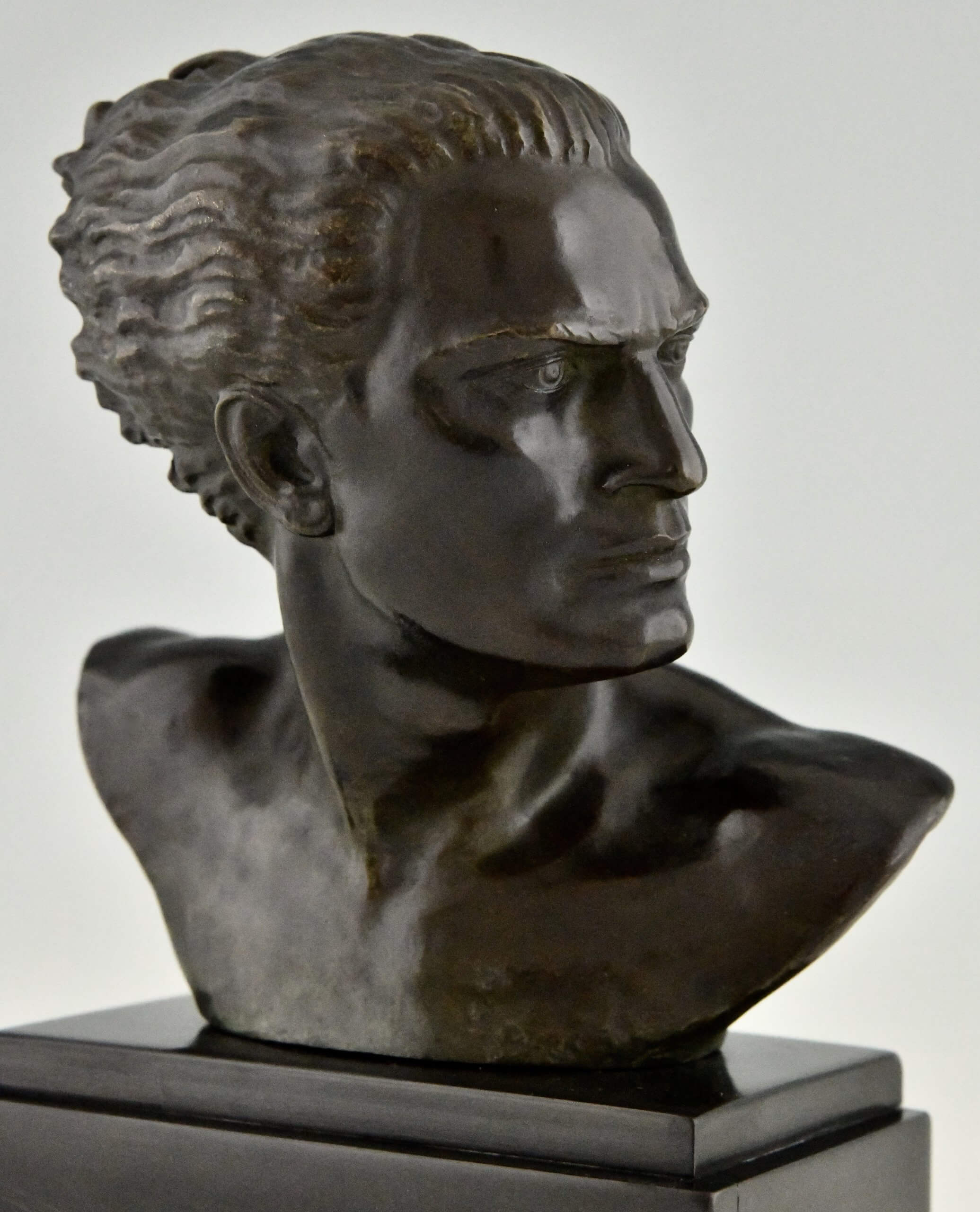Art Deco Bronze Skulptur Buste des Fliegers Jean Mermoz