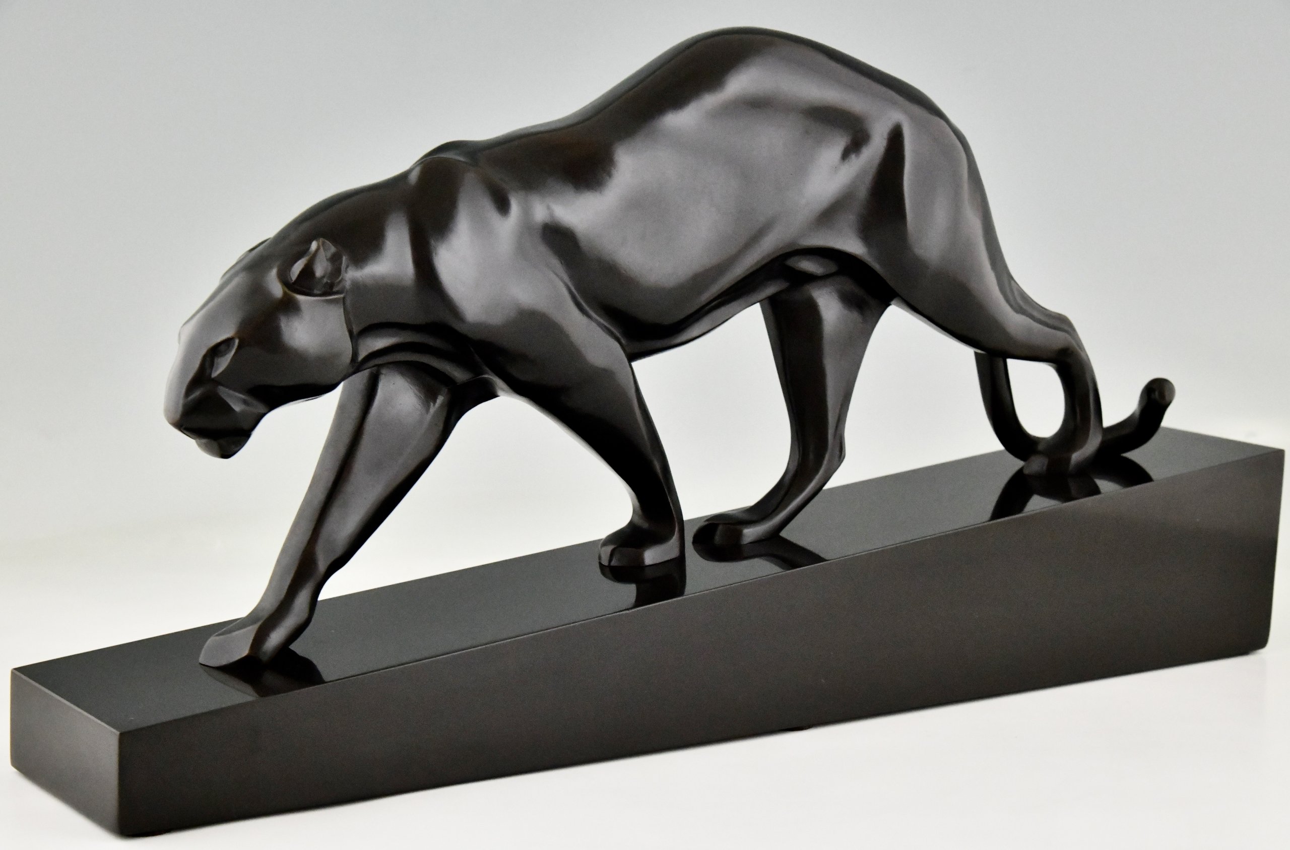 Art Déco Bronzeskulptur eines Panthers