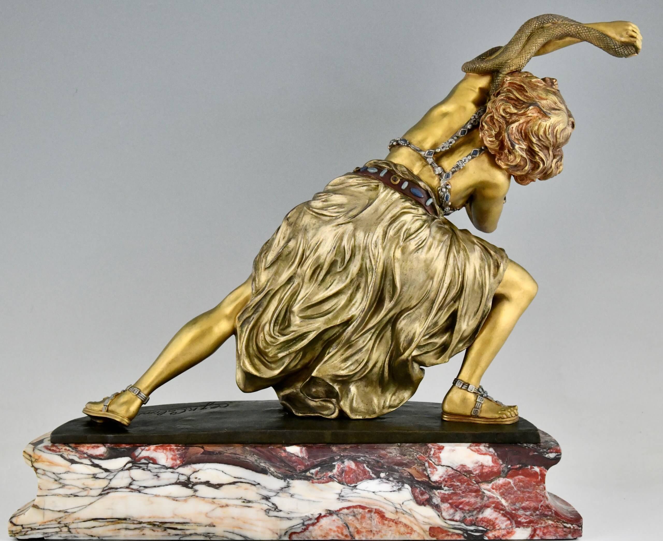 Sculpture en bronze Art Déco Danseuse orientale au serpent