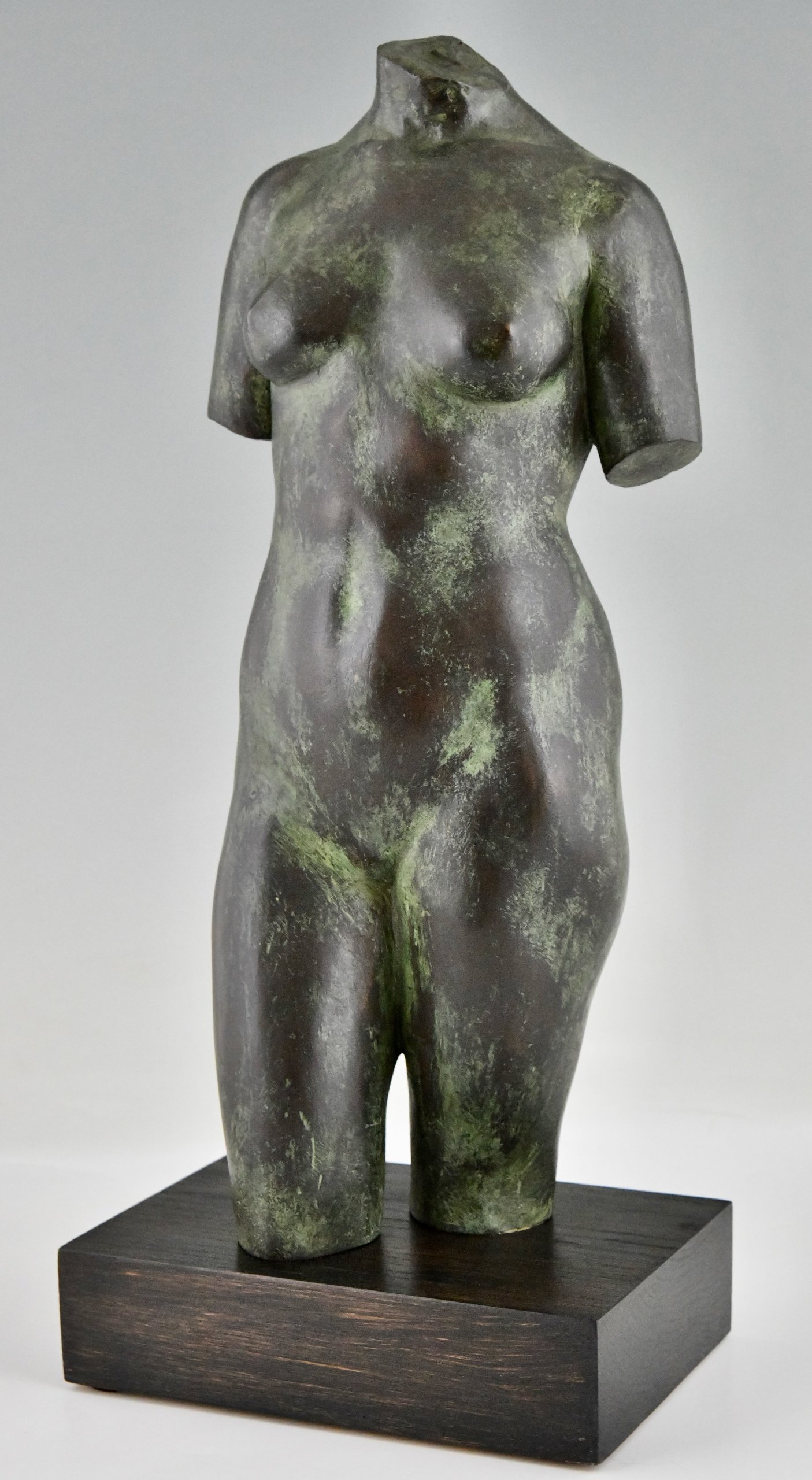 Sculpture en bronze torse féminin 1970