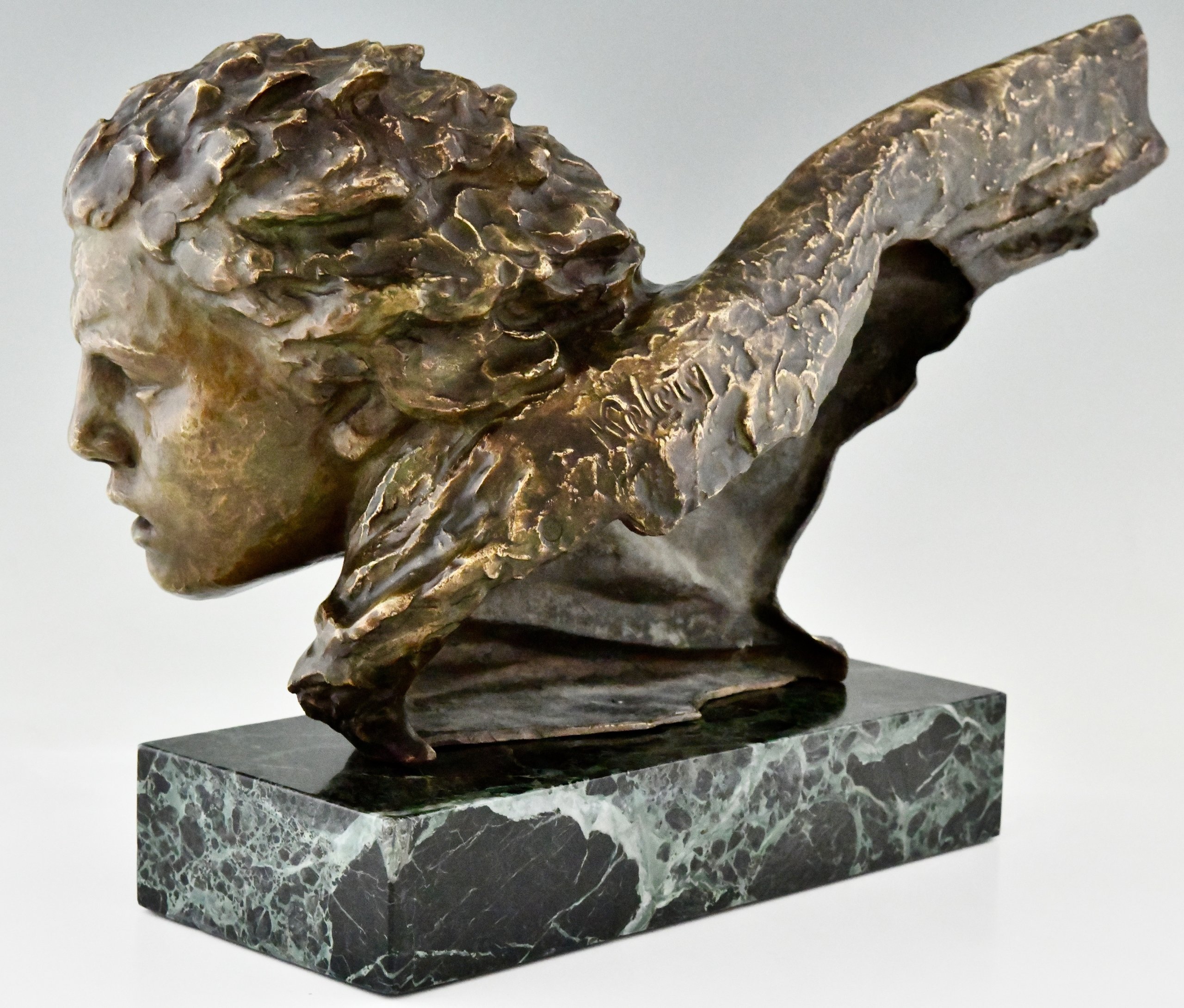 Art Déco Bronzeskulptur Büste von Jean Mermoz