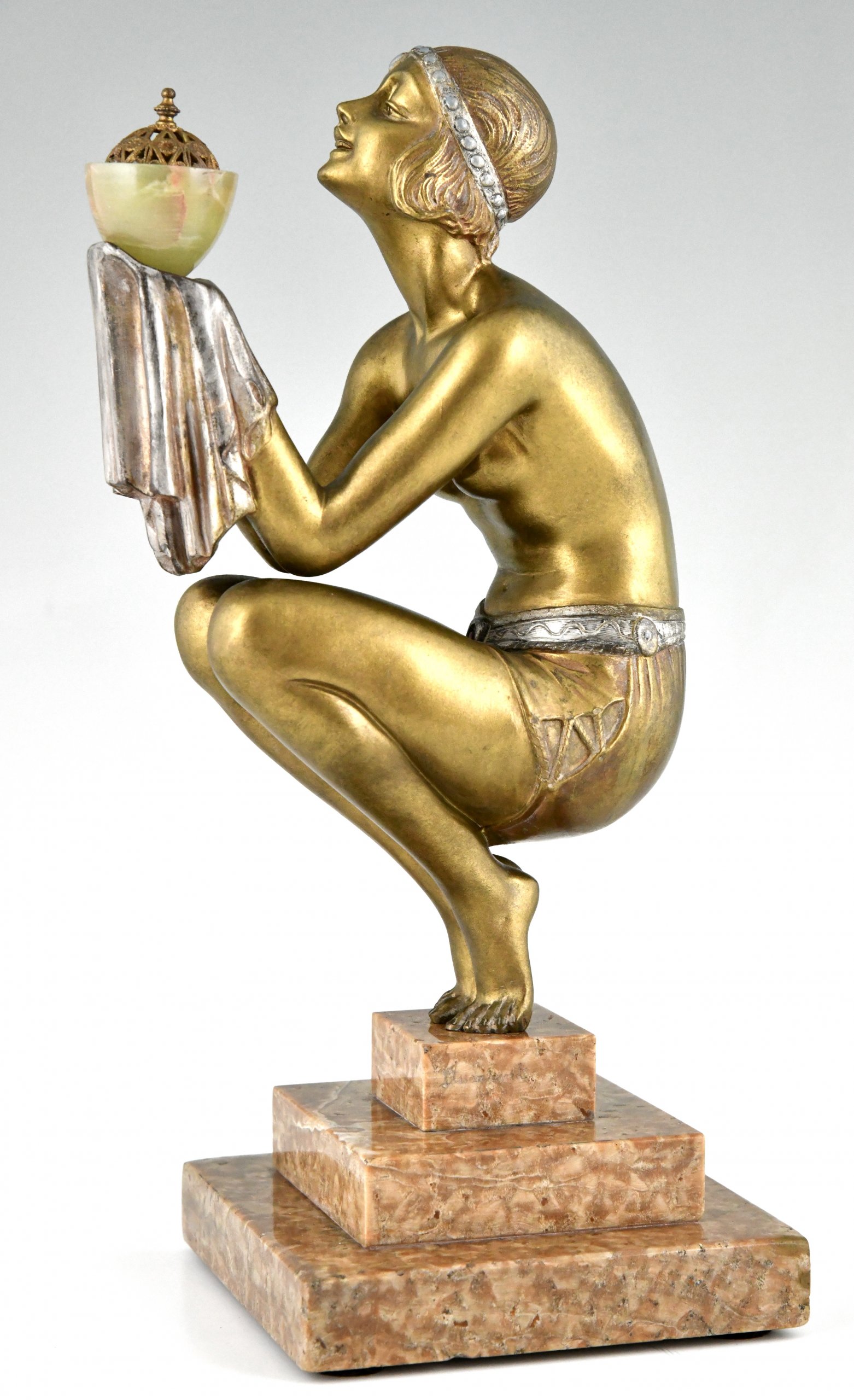 Art Déco Bronzeskulptur Tänzerin mit Urne Oblivion