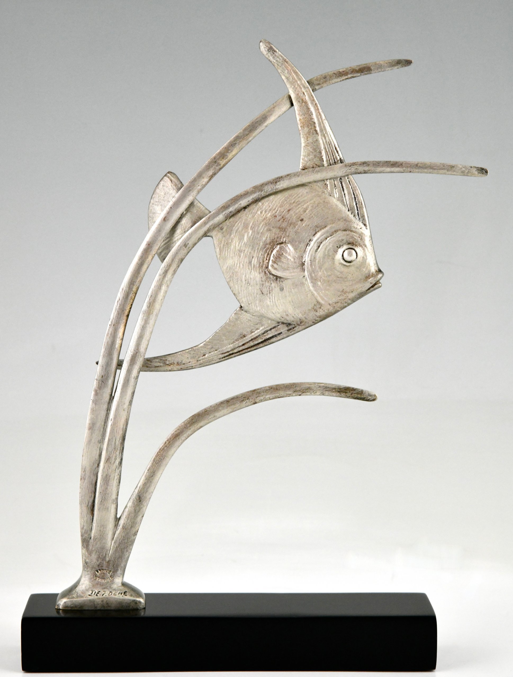 Art Deco bronzen sculptuur van een vis