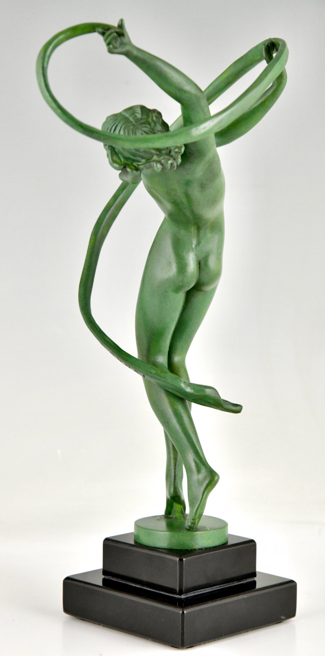 Tourbillon Art Deco sculpture nude dancer with ribbon