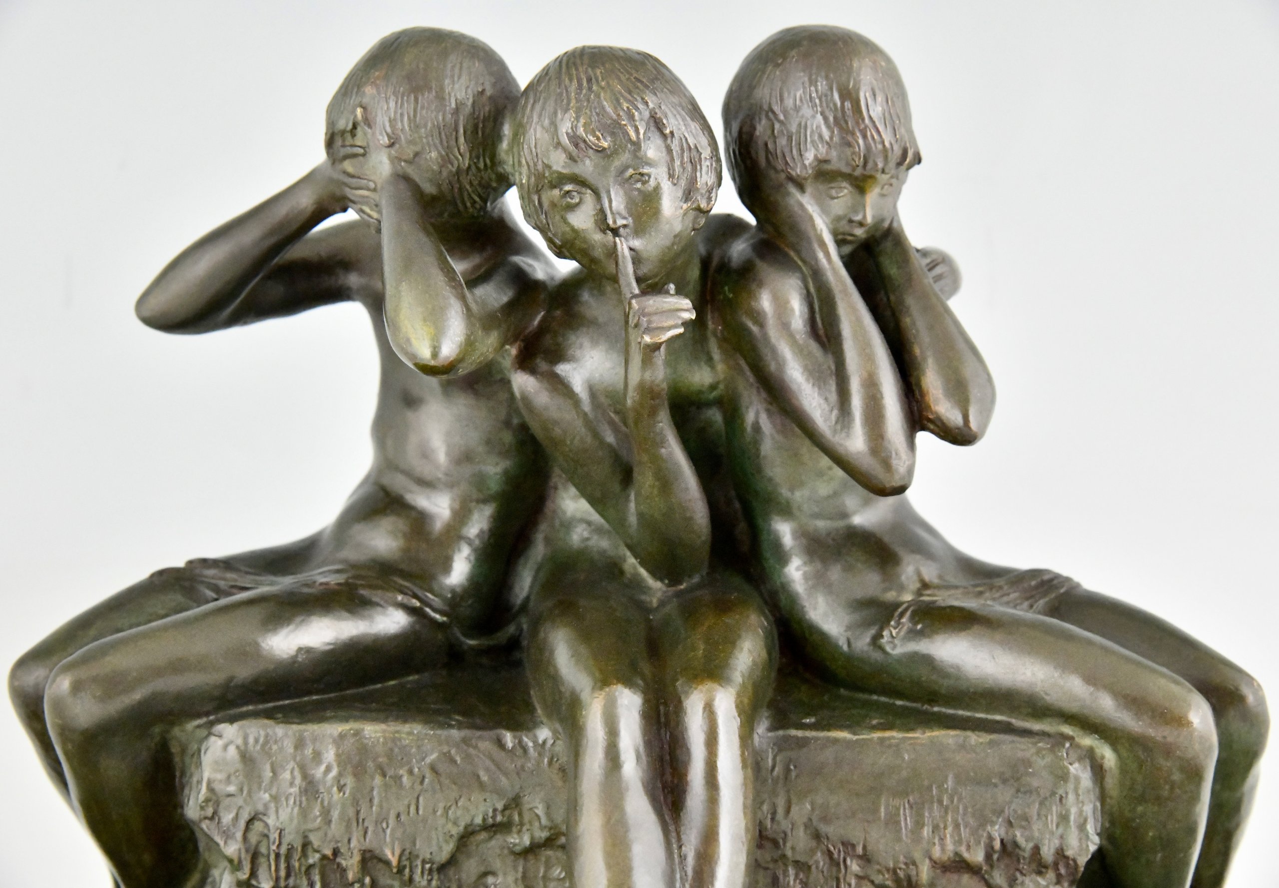 Art Deco bronzen sculptuur drie jonge meisjes
