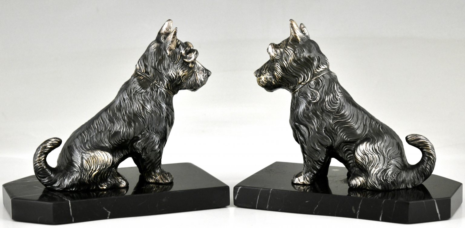Art Deco terrier dog bookends. Deconamic
