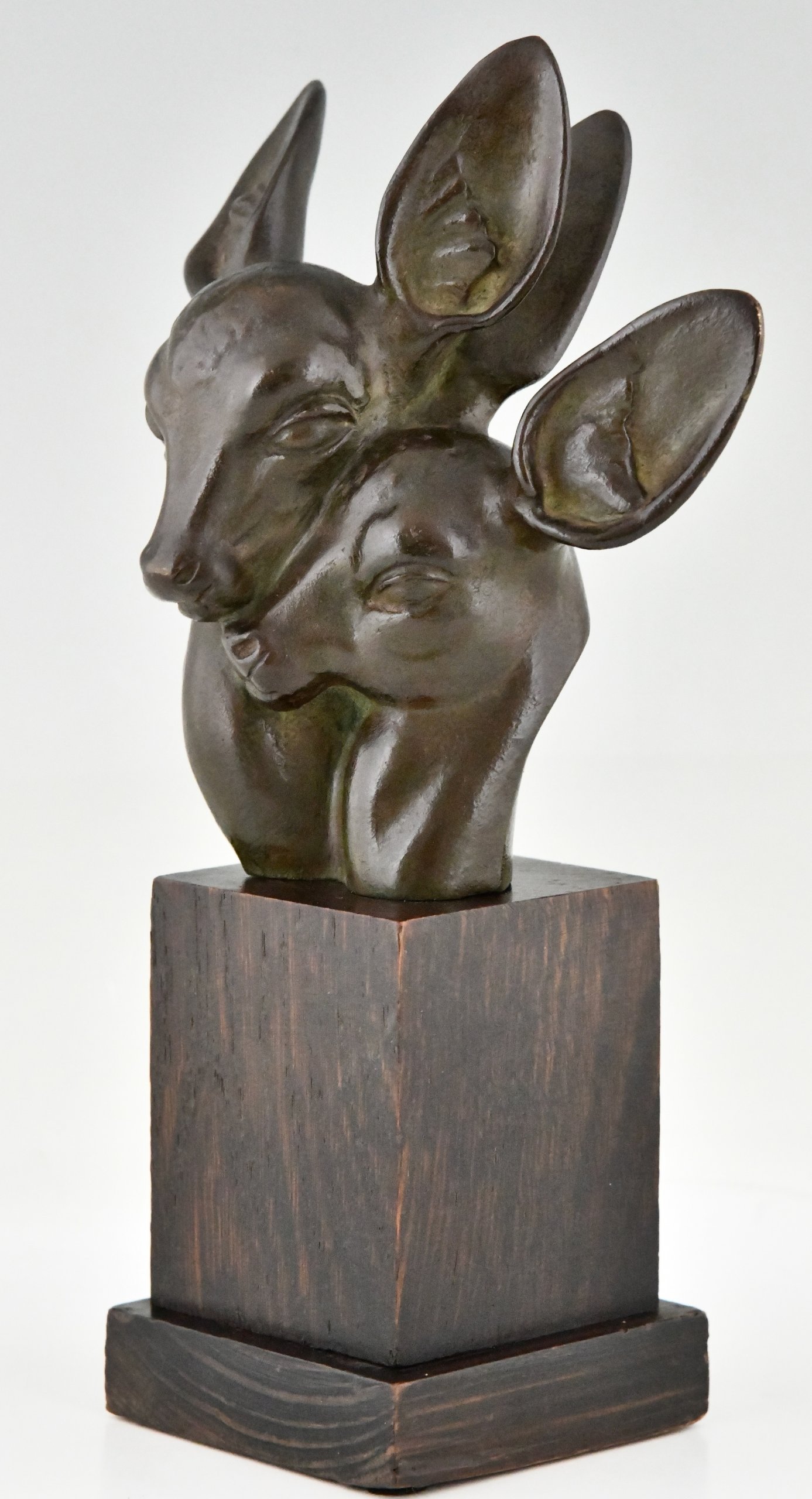 Buste Art Déco en bronze de deux biches