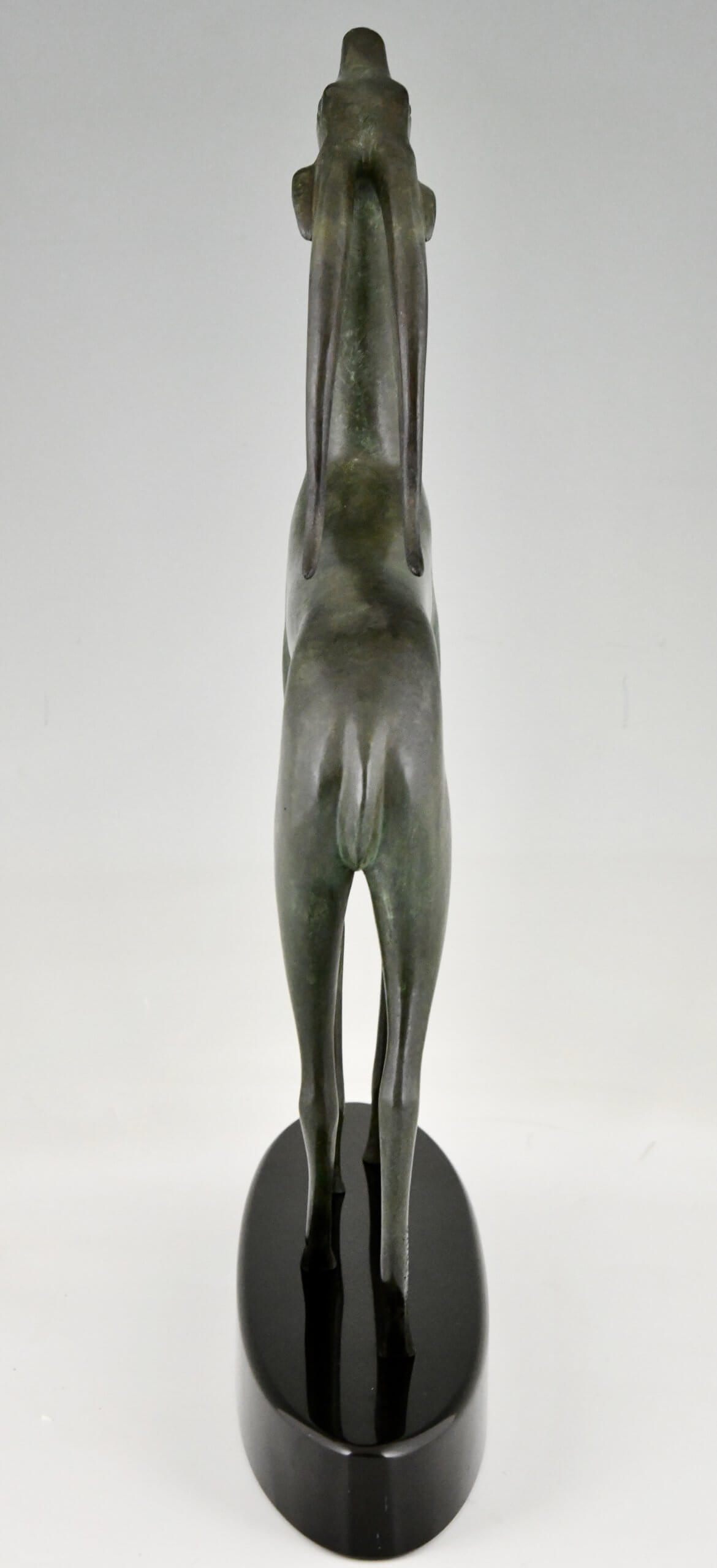 Antilope sculpture en bronze Art Déco