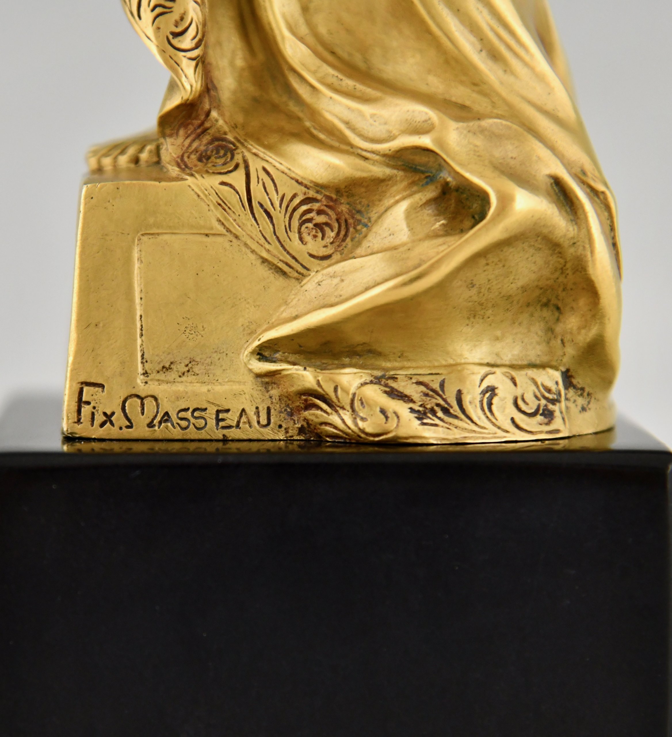 Art Nouveau bronzen sculptuur naakt met juwelenkist, Le Secret