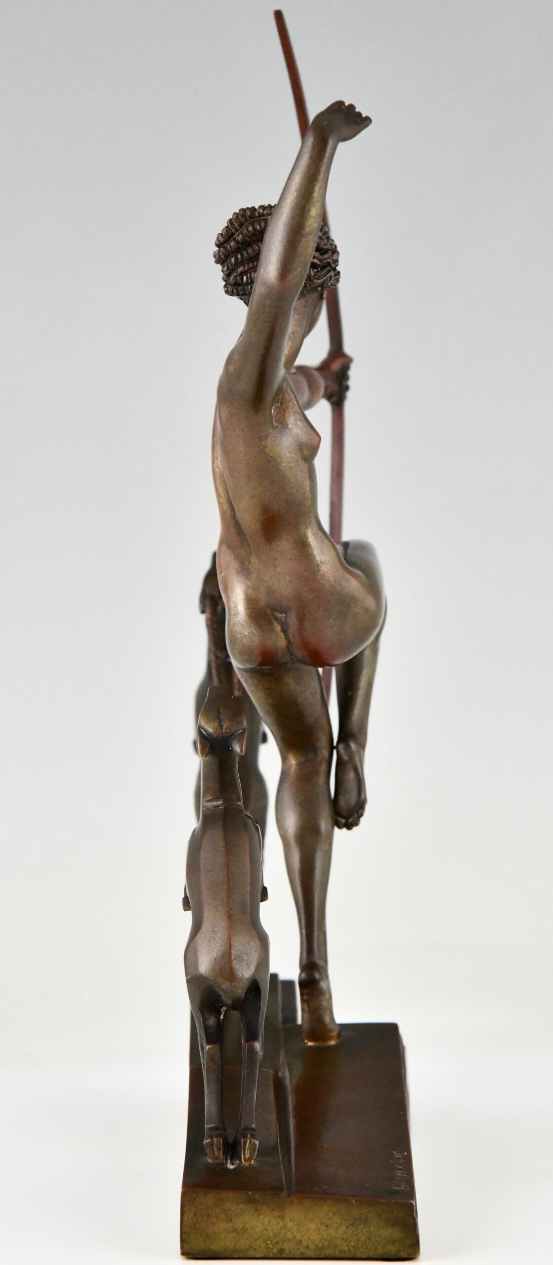 Art Deco bronzen sculptuur Diana met reeën