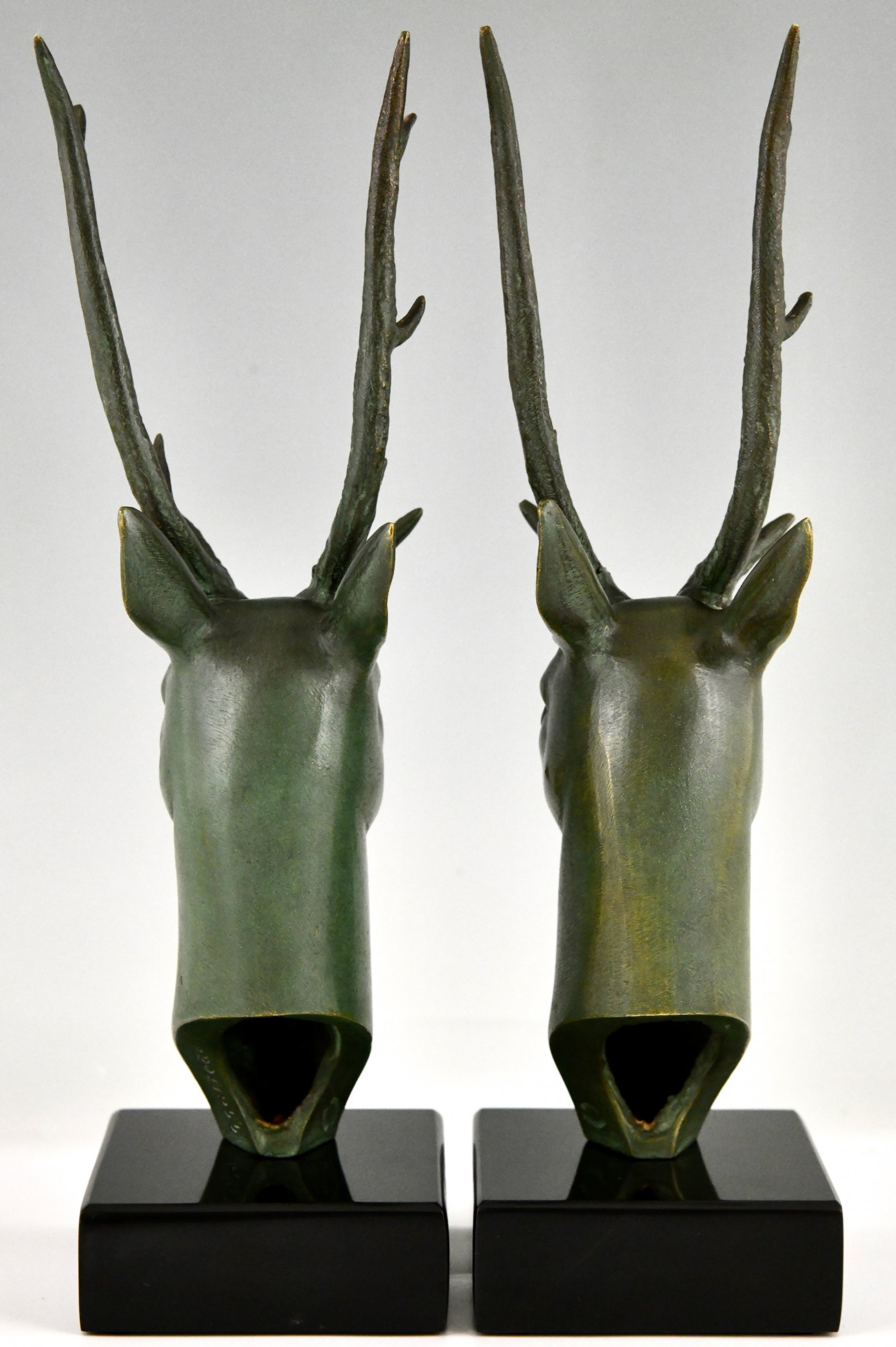 Art Deco Buchstützen aus Bronze mit Hirsch