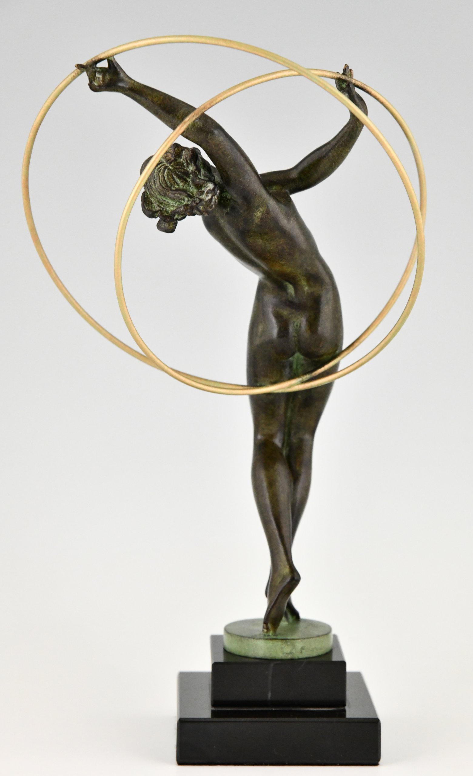 Sculpture danseuse de style Art Déco ILLUSION
