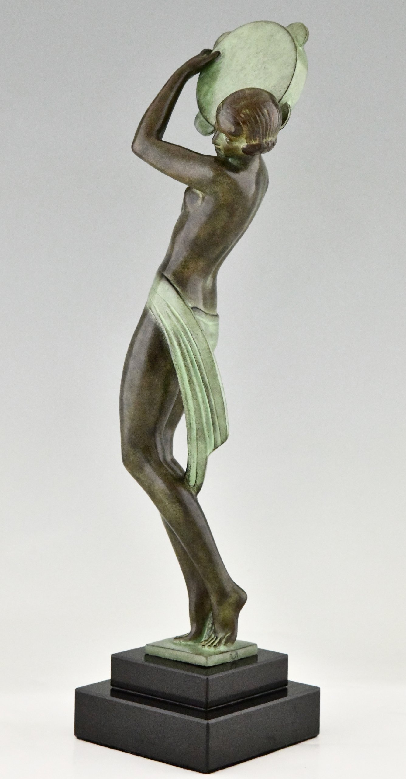 Skulptur Tänzerin im Art Déco Stil mit Tamburin FARANDOLLE