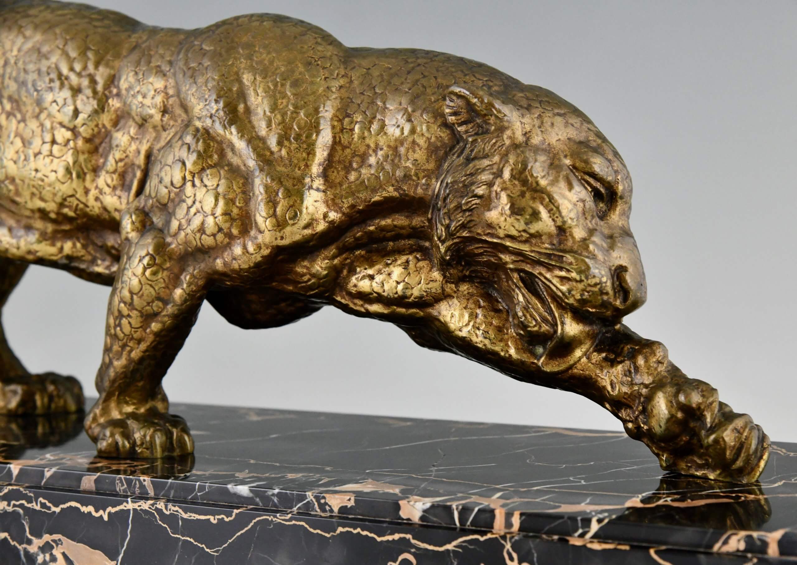 Art Deco Bronze Skulptur eines Panthers