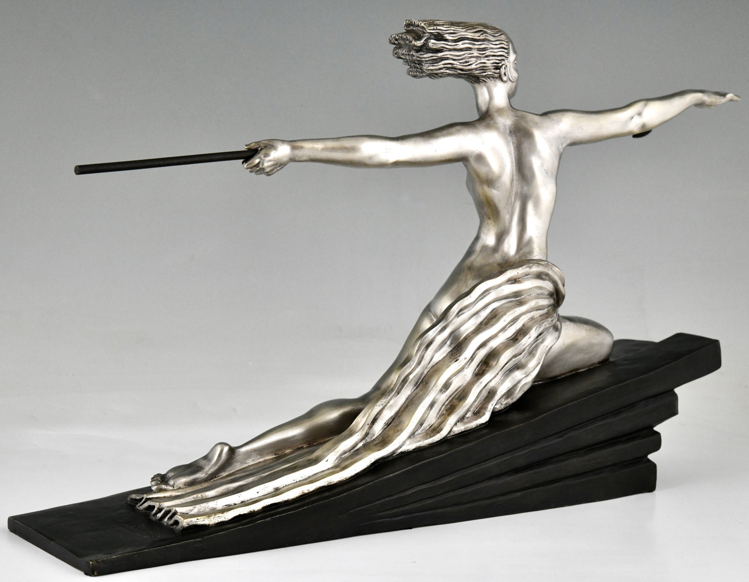 Art Deco Bronze Skulptur Akt mit Speer Amazone