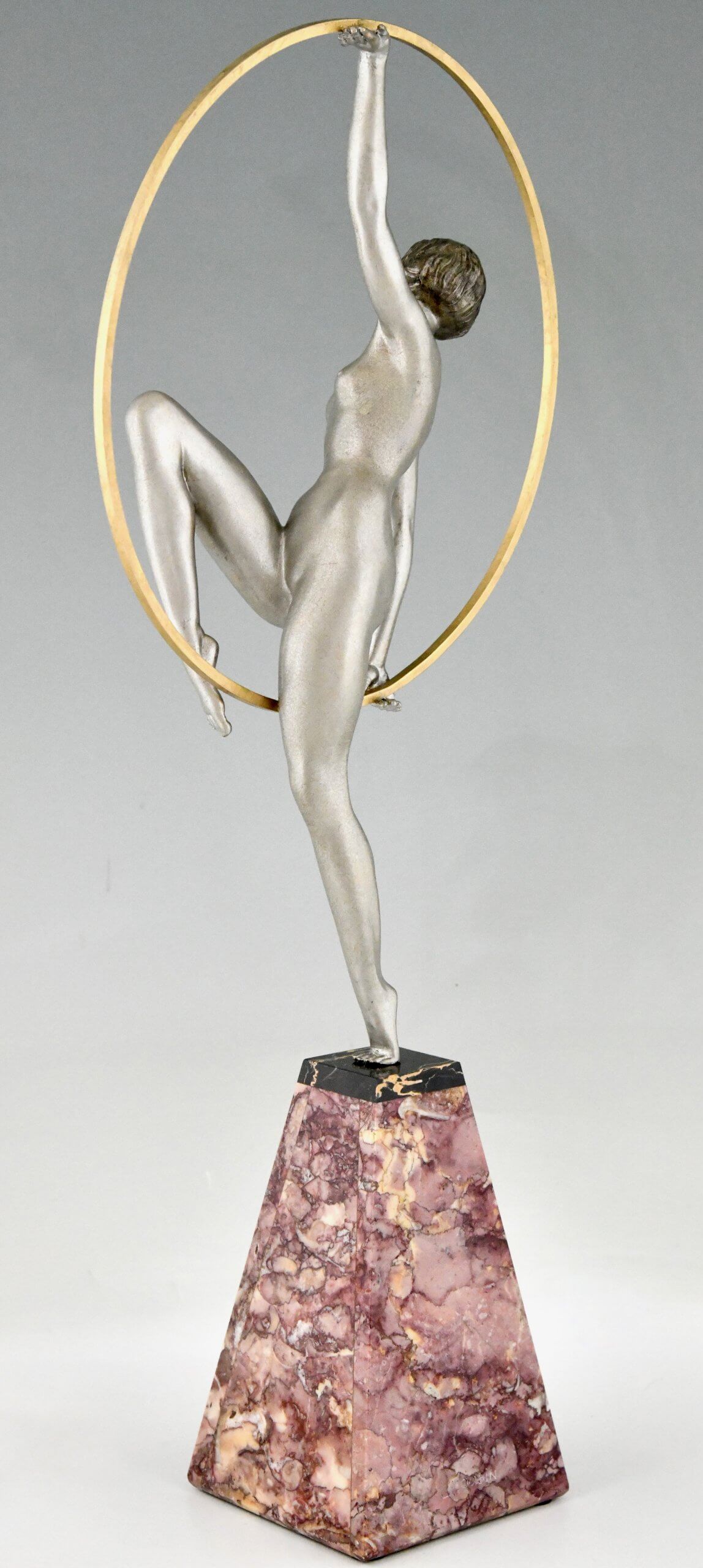 Art Deco Skulptur Reifen Tänzerin