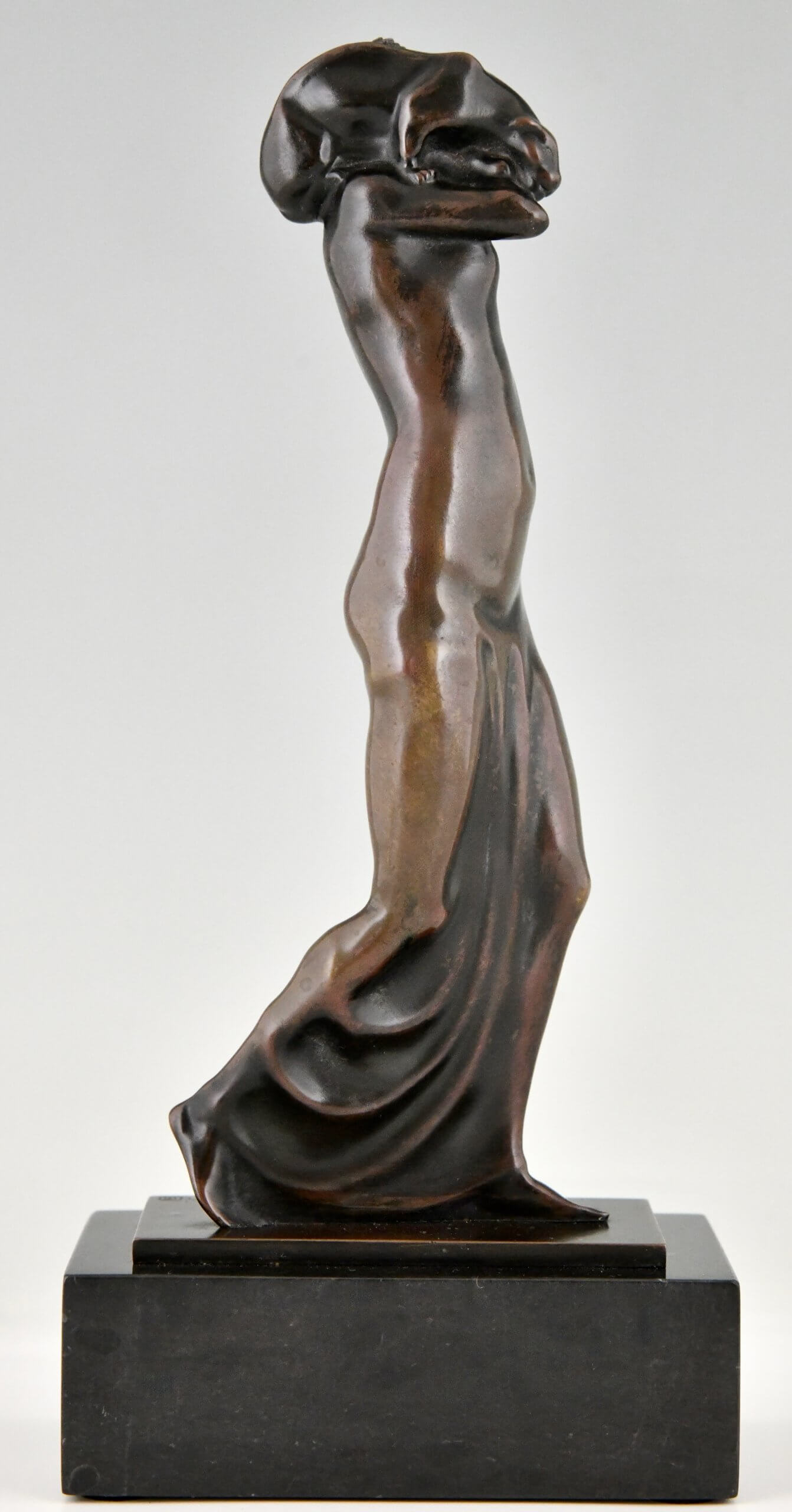 Sculpture en bronze Art Nouveau femme au panthère