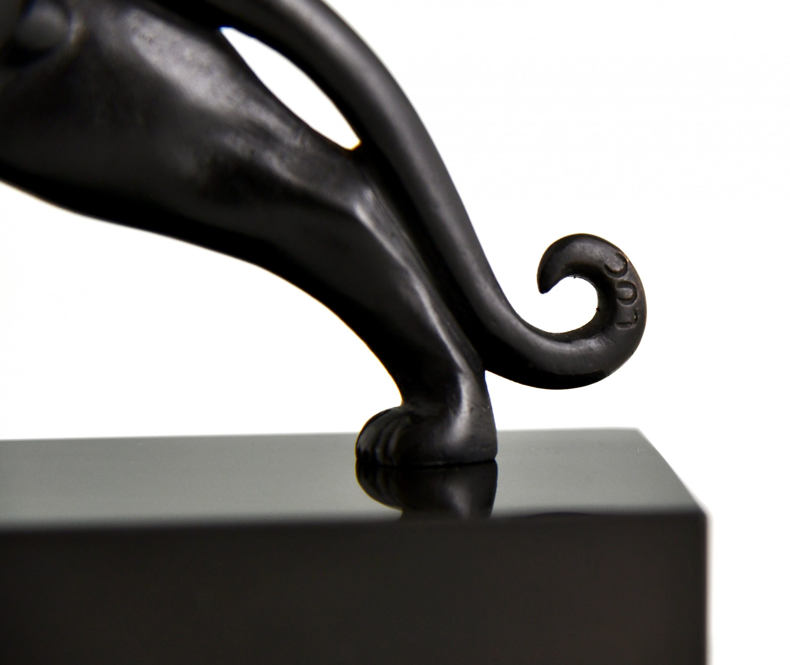 Art Deco bronze panther sculpture Art Deco bronze panther sculpture