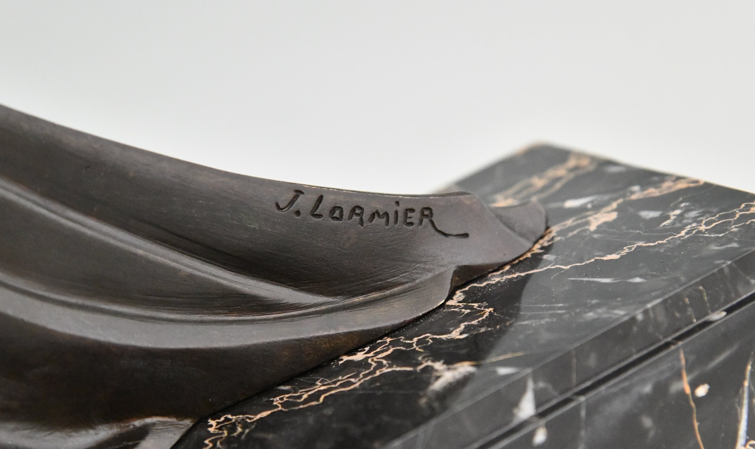 Art Deco Bronze Lamp Sculpture Seated Lady with Vase Art Deco Bronze Lamp Sculpture Seated Lady with Vase