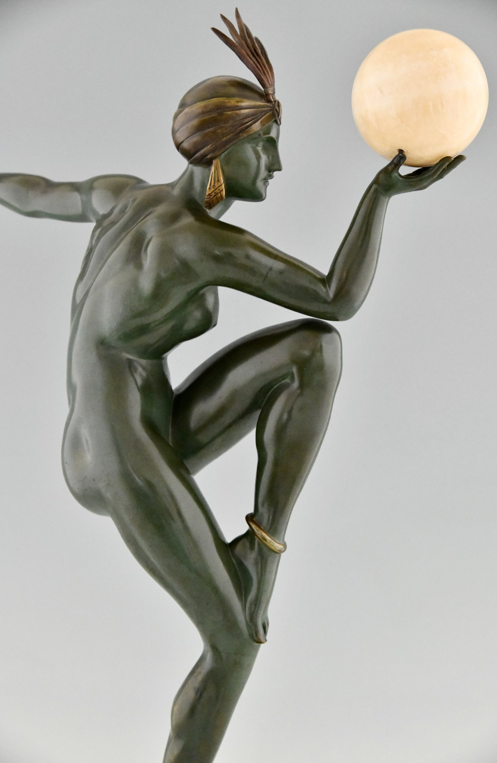 Art Deco Bronze Sculpture Ball Dancer STELLA Art Deco Bronze Sculpture Ball Dancer STELLA