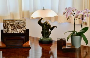 Pluie Art Deco lamp monkey with umbrella Max le Verrier